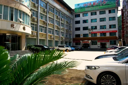 Kang County Hotel