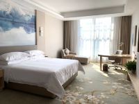维也纳国际酒店(磐安云山溪谷店) - 高级大床房