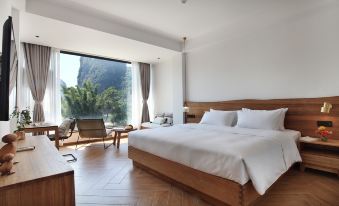 VALLEY  HOUSE