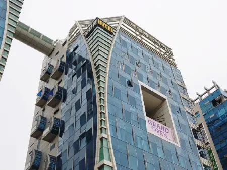 H Avenue Gwangalli Beach