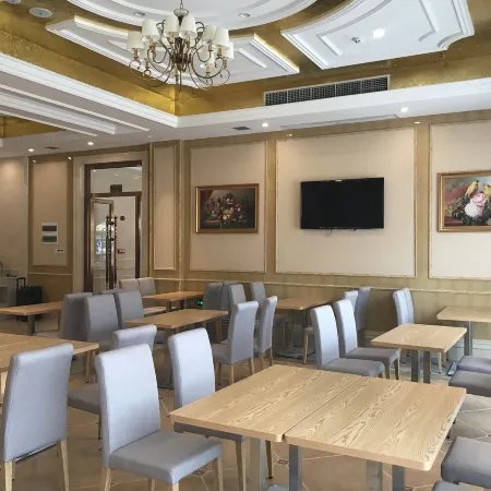 Vienna Hotel (Wuhua Anliu Branch)