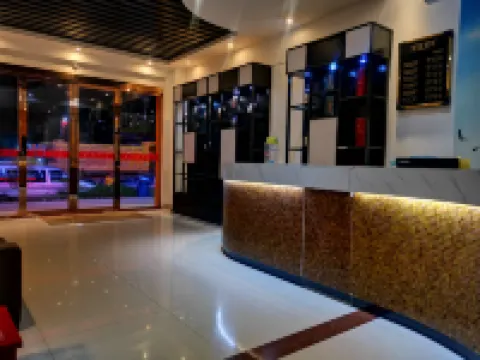 Azure Cloud Sea Apartment (Shenzhen Shantou Cooperation Zone Branch)