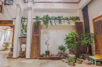 Nongci Art Hotel