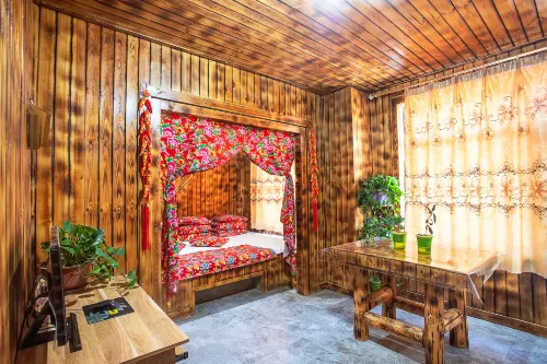 Xuegu Xinfu Guest House