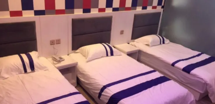 Qi County Zhaoge Hotel