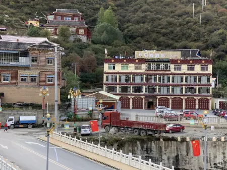 White Jade Beau Hotel