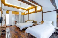 Xiangmo Xiaozhu Boutique Guesthouse Отели рядом с достопримечательностью «Yunnan Vocational and Technical College of Agriculture Multi-media Classroom (Three)»