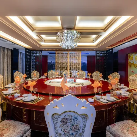 Crown Hotel