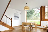 Dujiangyan Floating Spa Resort Villa