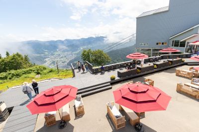 ホテル周辺 越後湯沢温泉 露天大岩風呂の宿 湯沢東映ホテルの写真