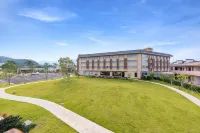 Xianju Hot Spring Resort Hotels in Xinxing