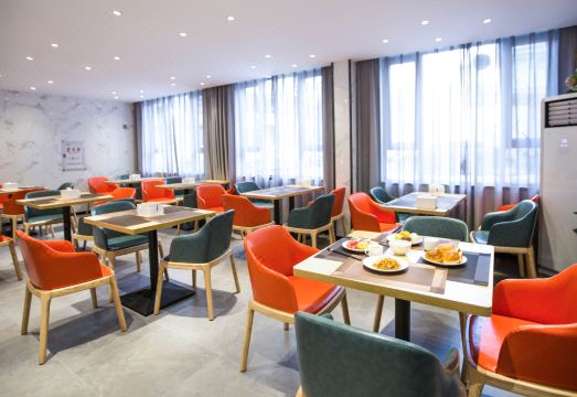 보먼 호텔 (주하이 공베이 포트 후화리 경전철 지점) 외관