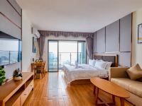 广州龙禧国际公寓 - 雅致大床房
