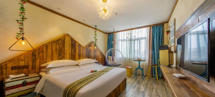 Shuiyue Qinghua Hotel Hotels in Deqing