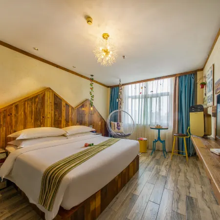 Shuiyue Qinghua Hotel