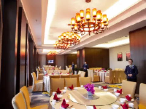Runyuan Hotel Hotels in Luochuan County