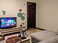 清远市真生活家庭公寓(4号店) - 温馨清新三室一厅套房