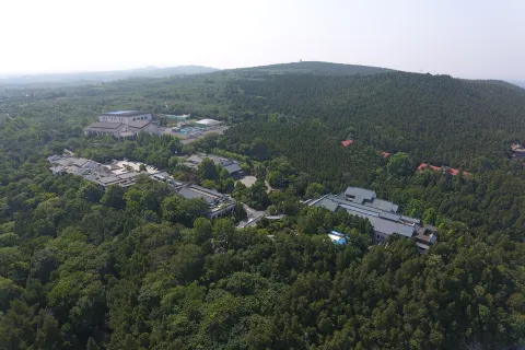 뤄양 둥산 호텔