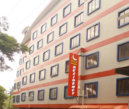 Half Moon Residency Calicut Отели в г. Кожикоуд