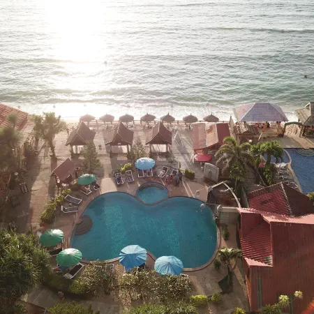 Blue Andaman Lanta Resort Отели рядом с достопримечательностью «Lanta Klong Nin Beach»