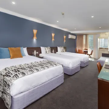 Hyde Park Inn Hotels near Museum