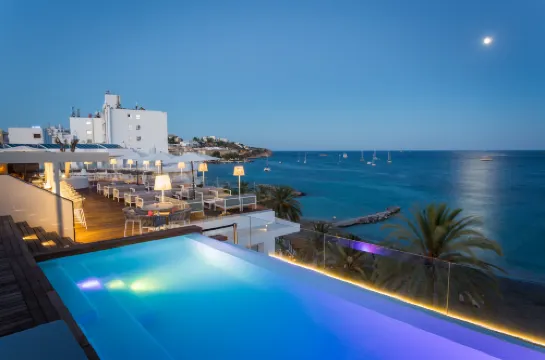 One Ibiza Suites