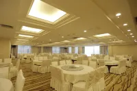Vienna International Hotel (Mount Emei Crystal Plaza Hotel) - Business