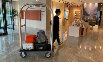 Atour Hotel (Chengdu Chunxi Road Shuncheng Street)