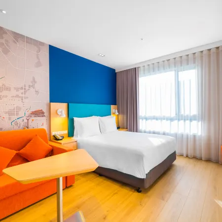 Holiday Inn Express TAICHUNG FENGCHIA by IHG