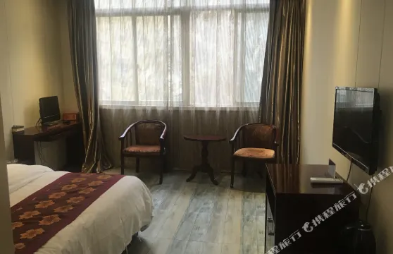 晴隆重慶大酒店