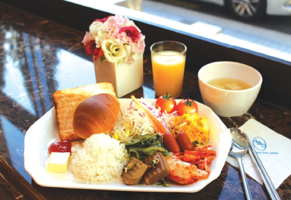 4. 토요코인 서울영..