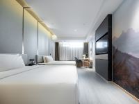 青岛五四广场香港西路亚朵S酒店 - 高级双床房