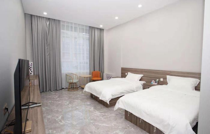 Longjiang Yilong Hotel