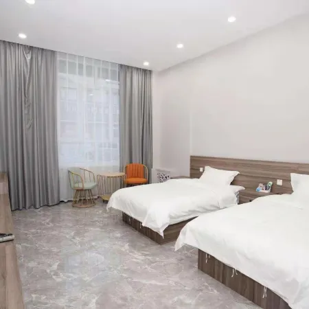 Longjiang Yilong Hotel