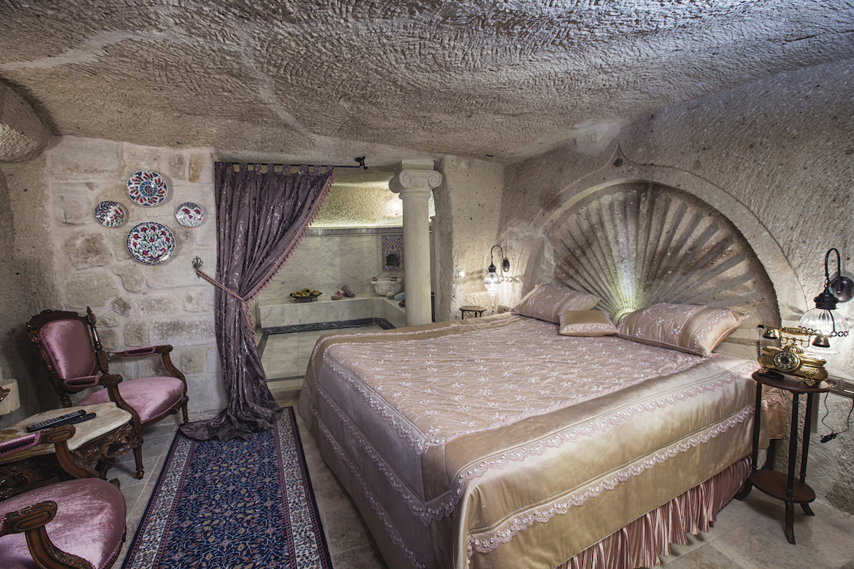 Elika Cave Suites