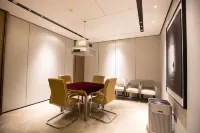 Grand Emporium Rezen ESA Apartment