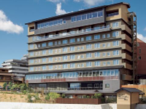 古湧園遙旅館 鄰近四國松山道後 観光人力車 力舎本店的酒店