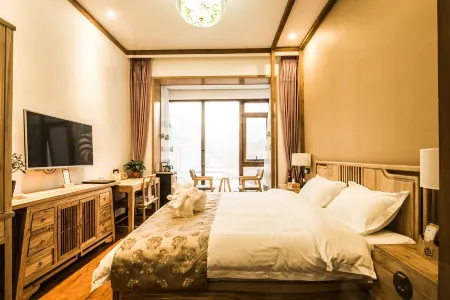 Beijing Yunshui Yaoshanju Hot Spring Resort (Changping Ming Tombs Resort) Отели рядом с достопримечательностью «Changping Duijiuyu Natural Scenic Resort»