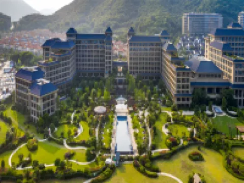 Lvcheng Zhujiajian Dongsha Holiday Hotel Hotels near Zhujiajian Scenic Area