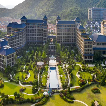 Lvcheng Zhujiajian Dongsha Holiday Hotel