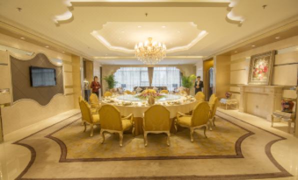 Titan Central Park Hotel