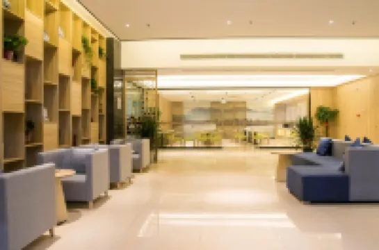 Qingmu Select Hotel (Liyang Aoti Avenue, Wuyue Plaza)