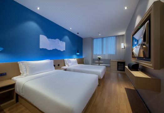 Orange 호텔（난징 기차 남역 바이자후）