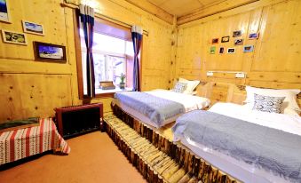 Blue Bird·Tibetan Hostel