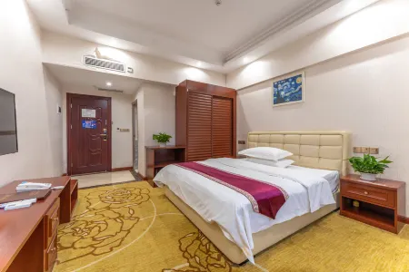 Wansheng Hotel Отели рядом с достопримечательностью «Zhenwu Tower»