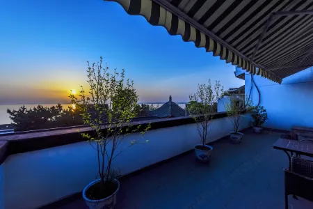 Shangsu Yuehulou Inn (Yueyang Building Scenic Area) Отели рядом с достопримечательностью «Bianhe Street»