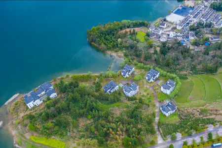 Qishu Fairyland lnternational Hotel