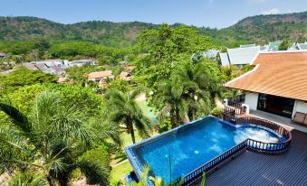 Magnificent Delux 4br LakeFront in Nai Harn
