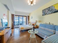 惠东双月湾旅途海景度假公寓 - 180度日出正面全海景大床房
