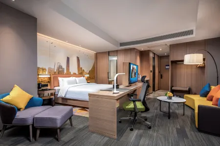 Hampton by Hilton Guangzhou Panyu Avenue Отели рядом с достопримечательностью «Guangzhou Vocational College of Technology & Business»